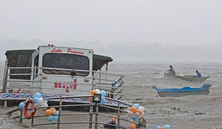 Heavy Rains Disrupt Normal Life in Bhopal and Surrounding Areas